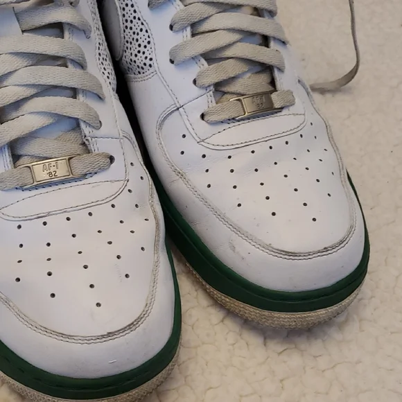 Nike Air Force 1 White with Green Highlights - Picture 4 of 4